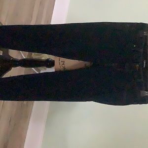 D.jean straight leg mid rise. Size 4. In good condition